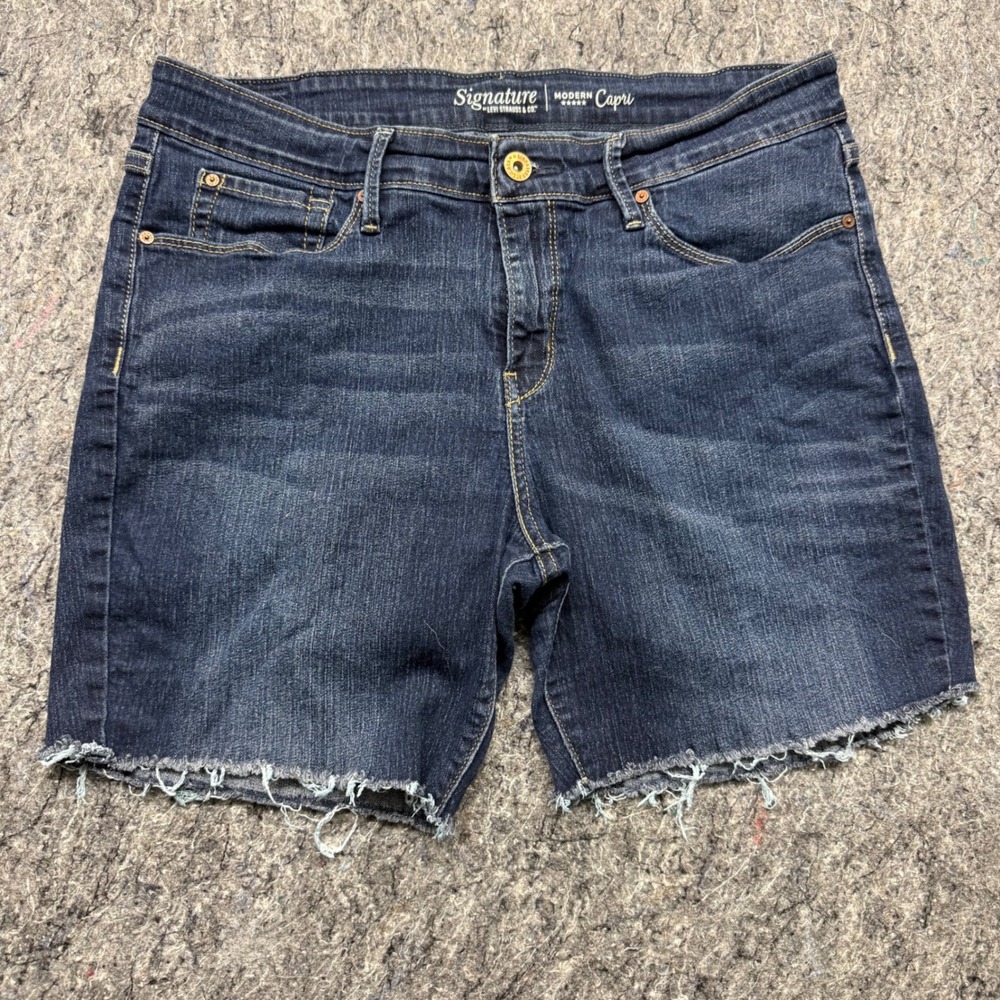 Signature by Levi Strauss Modern Capri Dark Wash Raw Hem Denim Shorts Womens 12